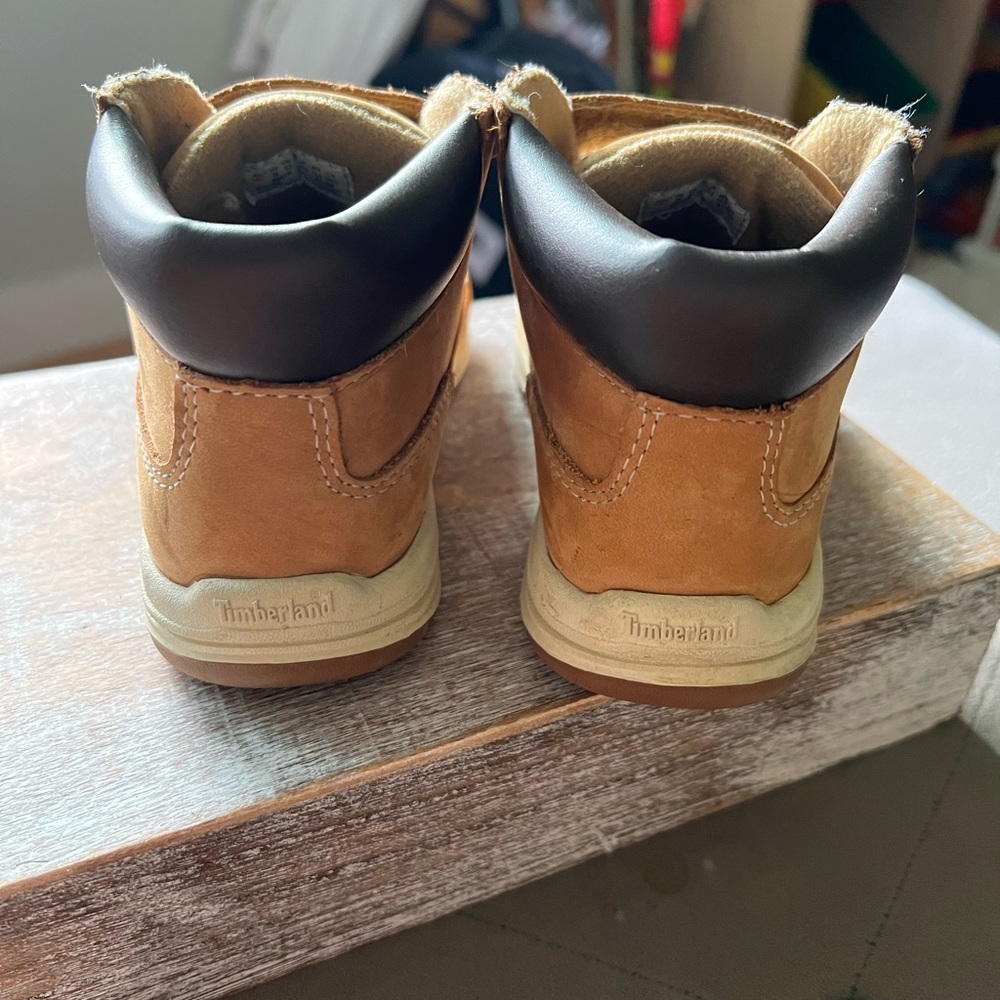 Timberland toddler 10 Velcro boot - Picture 6 of 7